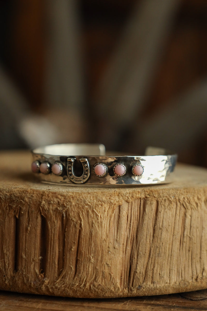 Richard Schmidt Horseshoe 6 Pink Conch Dots Cuff 