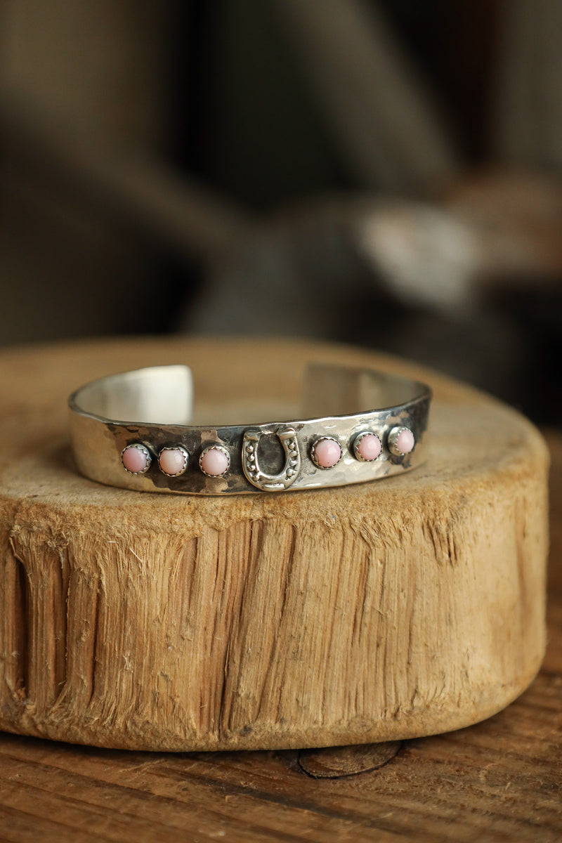 Richard Schmidt Horseshoe 6 Pink Conch Dots Cuff 