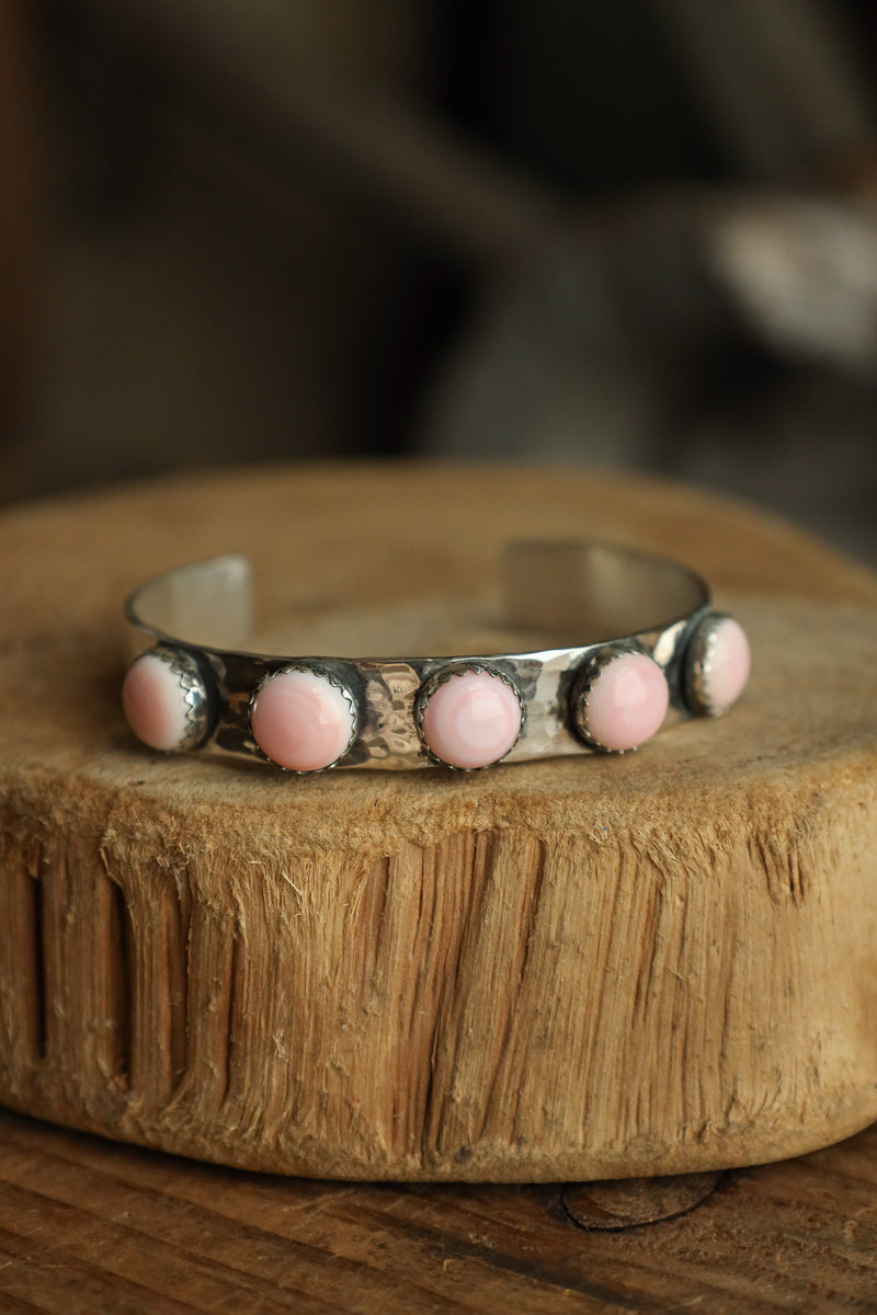 Richard Schmidt 5 Large Conch Rounds 10MM Cuff 