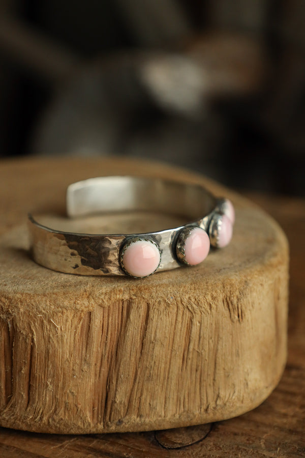 Richard Schmidt 5 Large Conch Rounds 10MM Cuff 