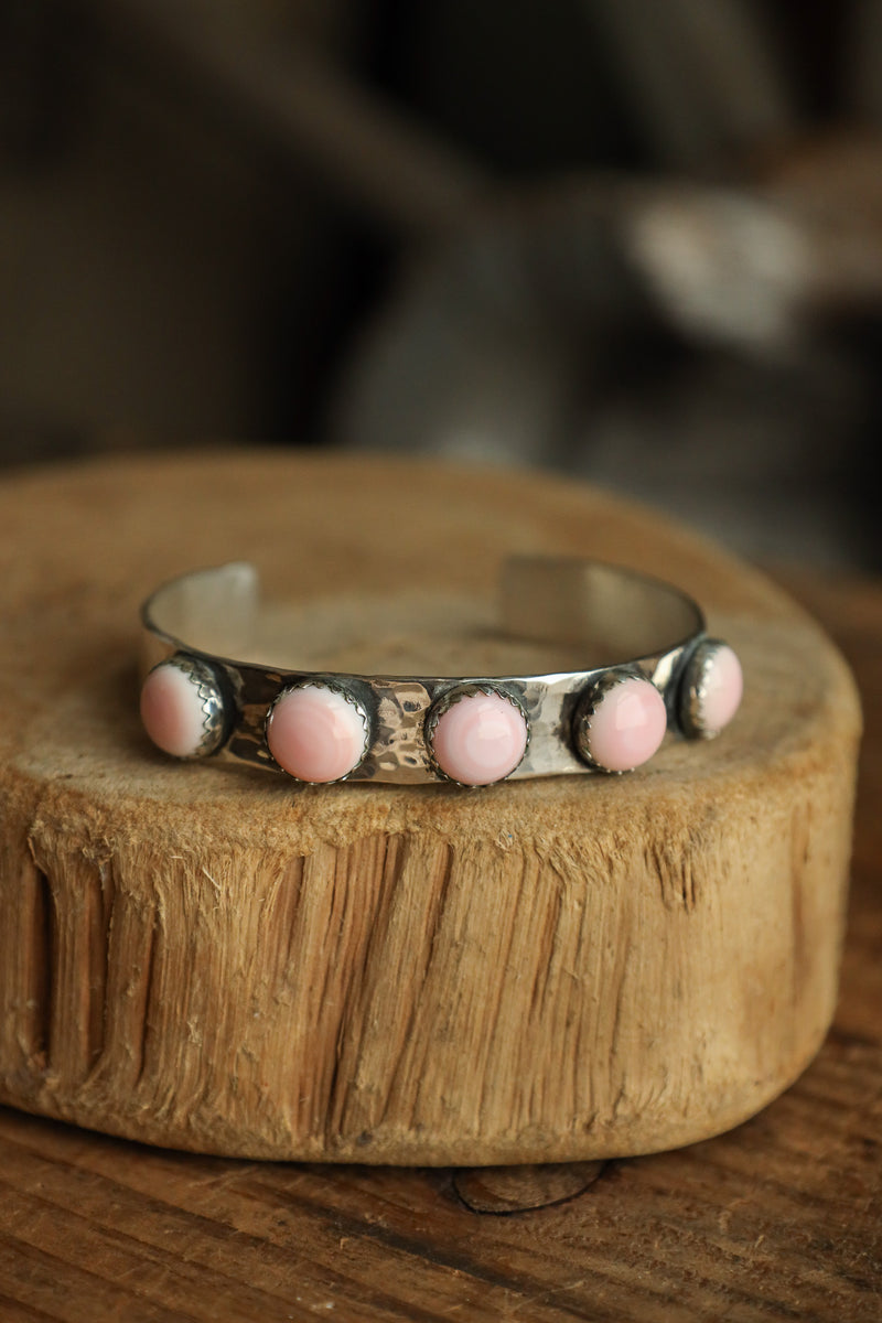 Richard Schmidt 5 Large Conch Rounds 10MM Cuff 