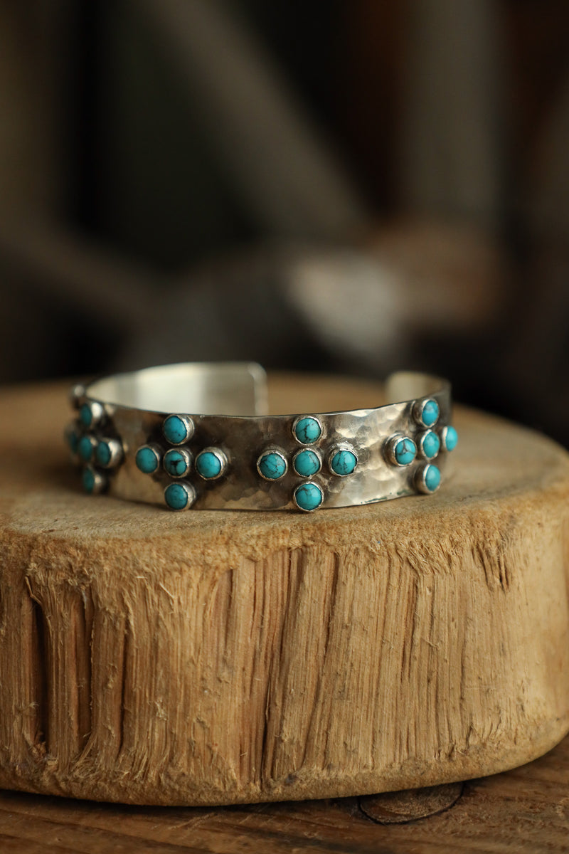 Richard Schmidt 12MM 25 Turquoise Dots- Cluster 5 Cuff