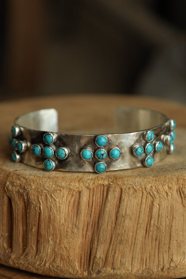 Richard Schmidt 12MM 25 Turquoise Dots- Cluster 5 Cuff
