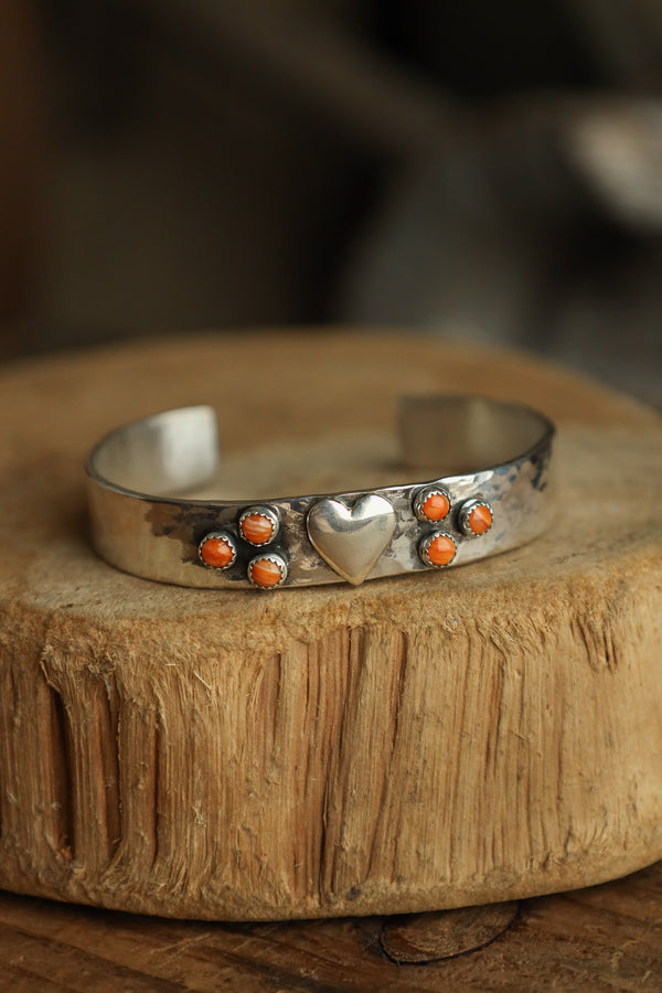 Richard Schmidt 6MM Heart 6 Spiny Oyster Dots Cuff