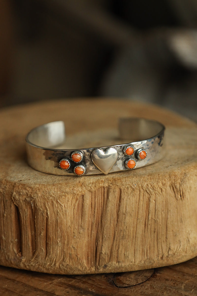 Richard Schmidt 6MM Heart 6 Spiny Oyster Dots Cuff