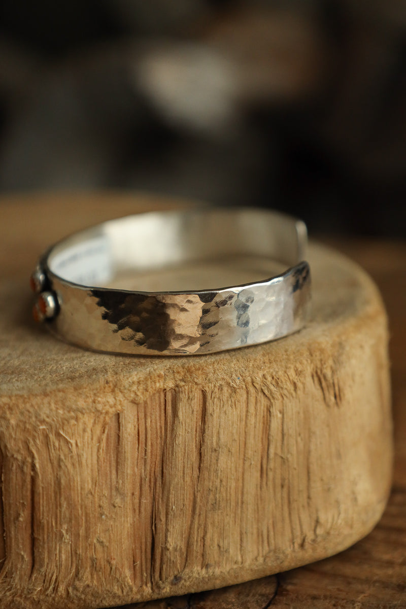 Richard Schmidt 6MM Heart 6 Spiny Oyster Dots Cuff