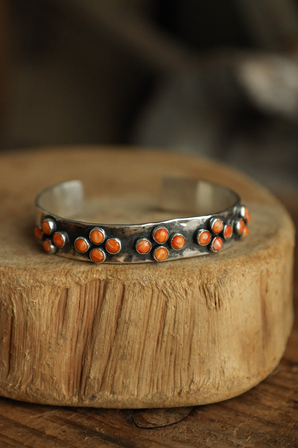 Richard Schmidt 10MM 20 Spiny Oyster Dots- Cluster 4 Cuff