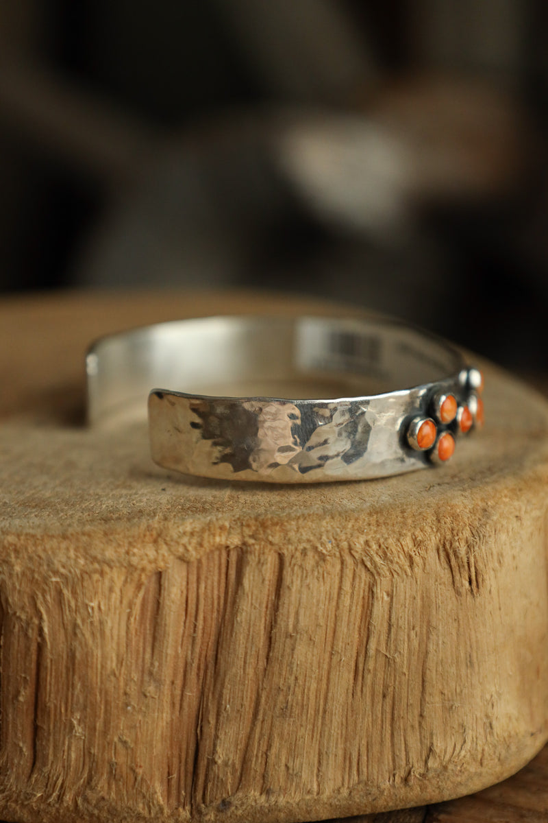 Richard Schmidt 10MM 20 Spiny Oyster Dots- Cluster 4 Cuff