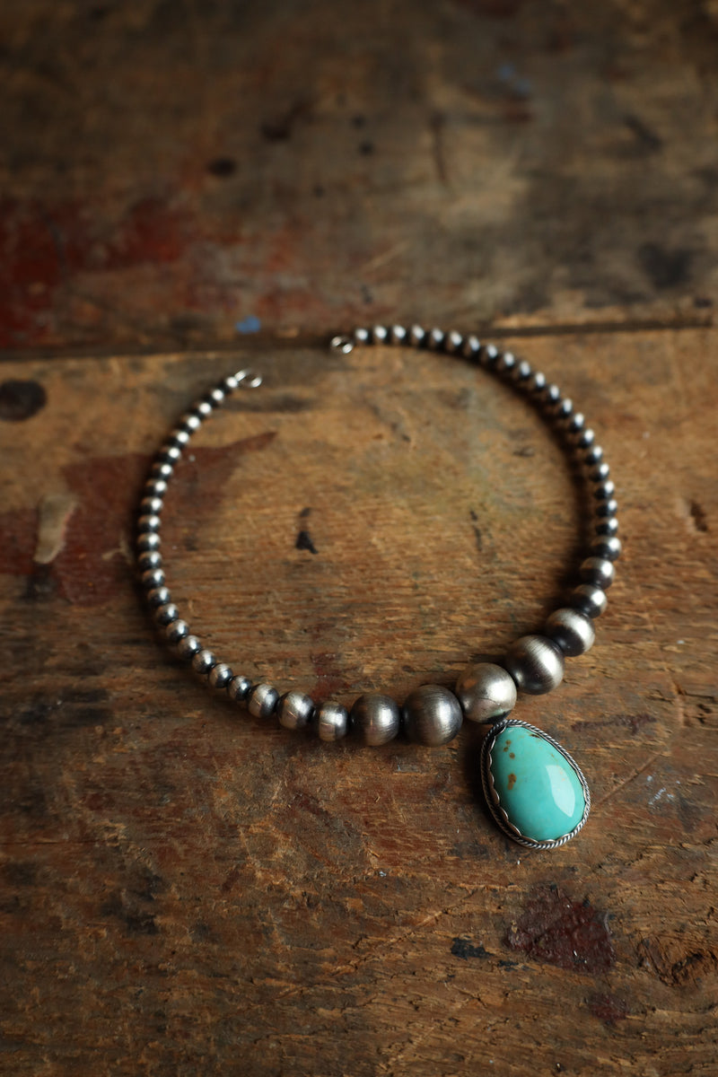 Graduated Navajo Pearls Wire Turquoise Pendant Necklace