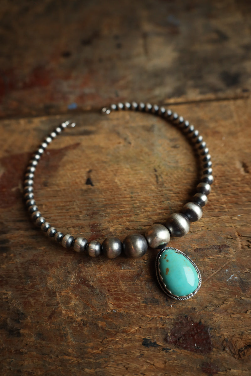 Graduated Navajo Pearls Wire Turquoise Pendant Necklace