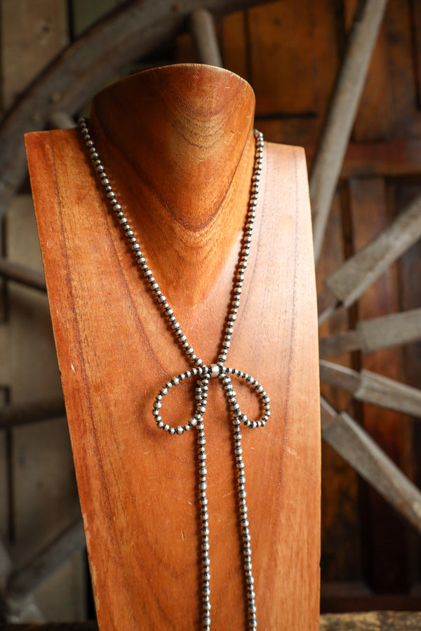 26" Navajo Pearl Bow With Tails Necklace