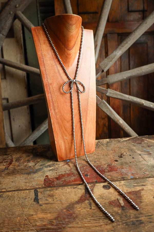 26" Navajo Pearl Bow With Tails Necklace