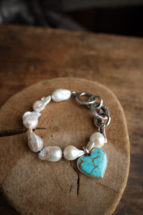 Love Tokens Heart 20CT Kingman Turquoise Baroques Pearl Bracelet