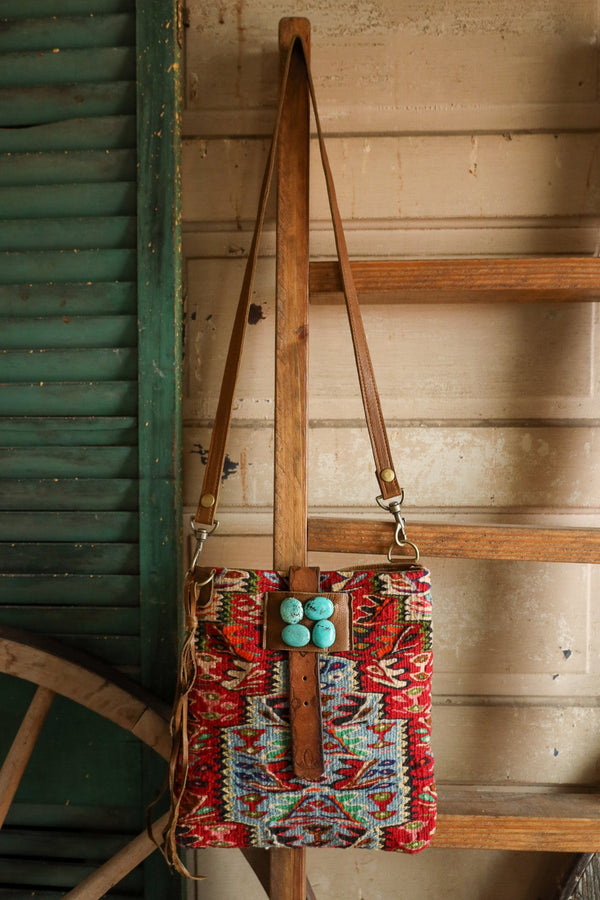 Two Bar West Small Kilim With Turquoise Handbag 