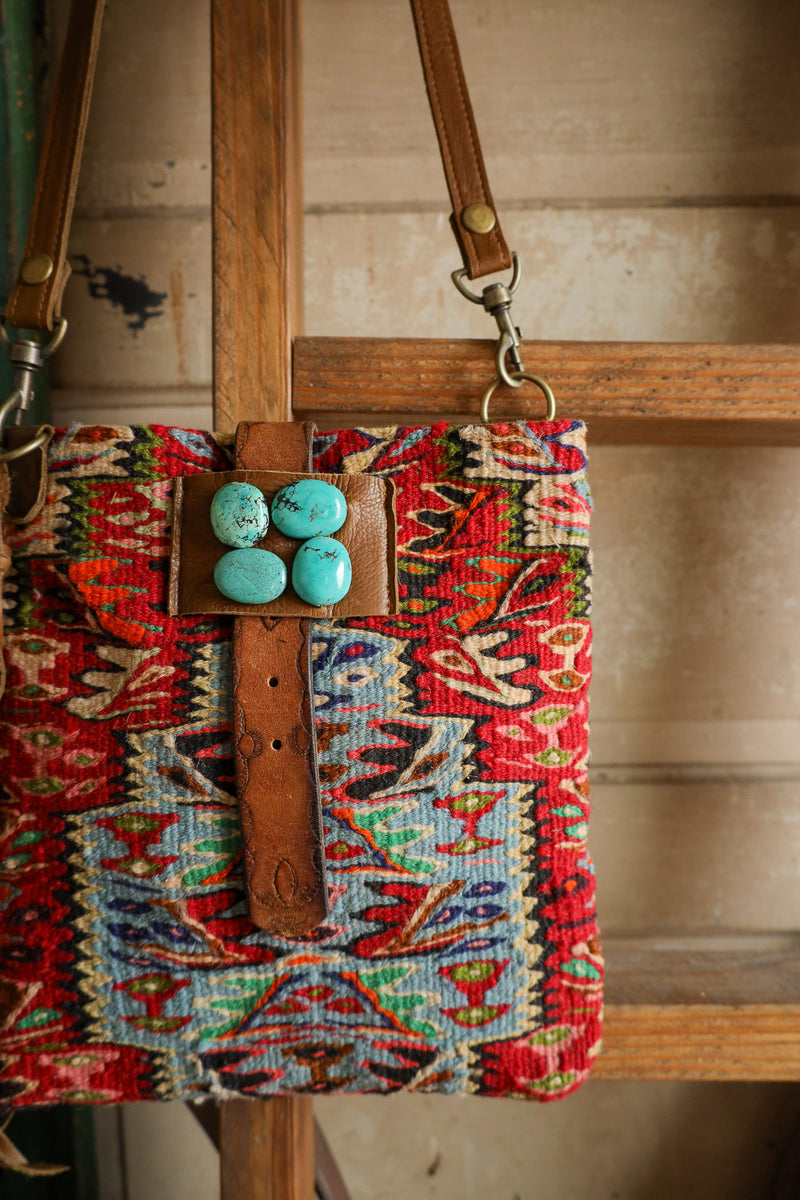 Two Bar West Small Kilim With Turquoise Handbag 
