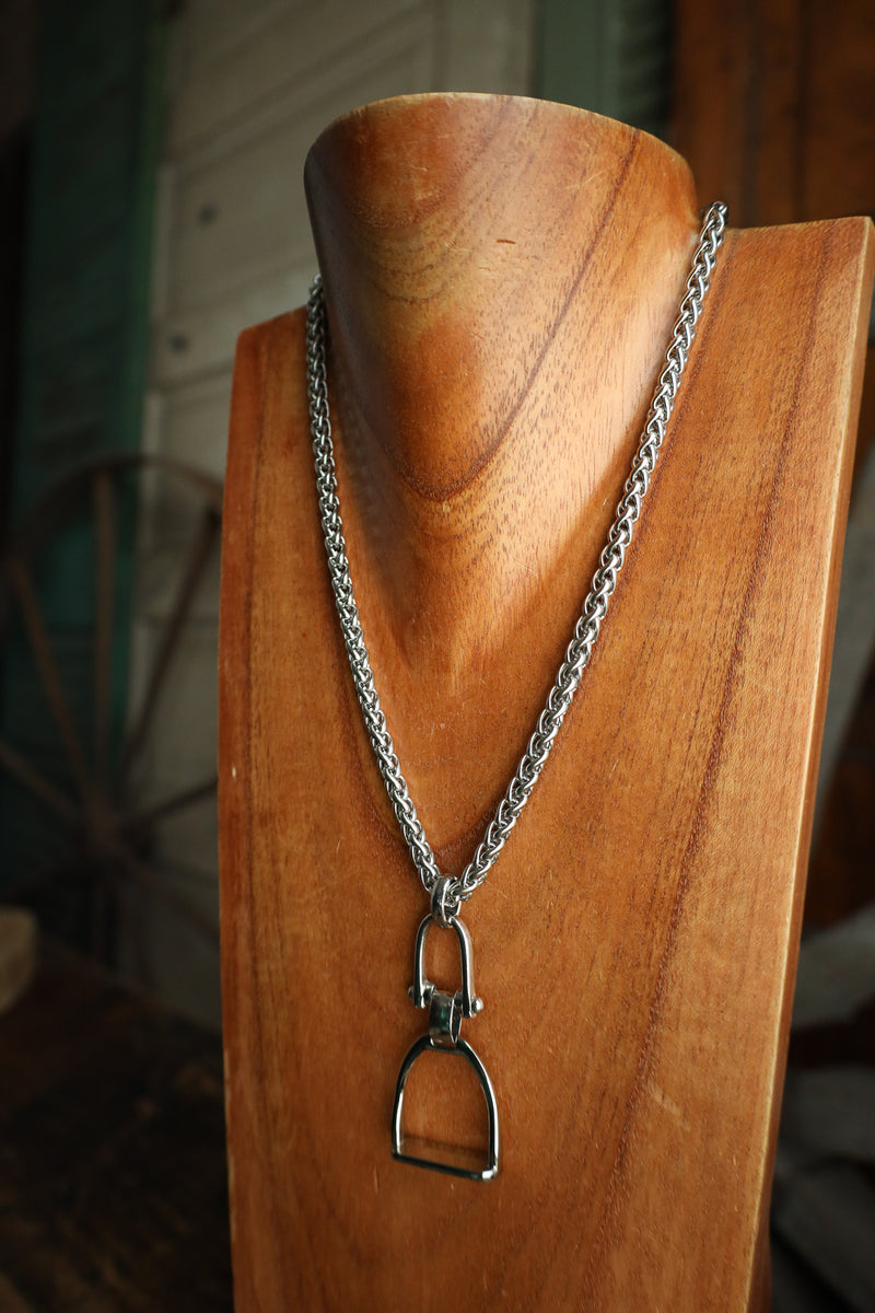 V2 Designs 20" Silver Stirrup and Chain Necklace