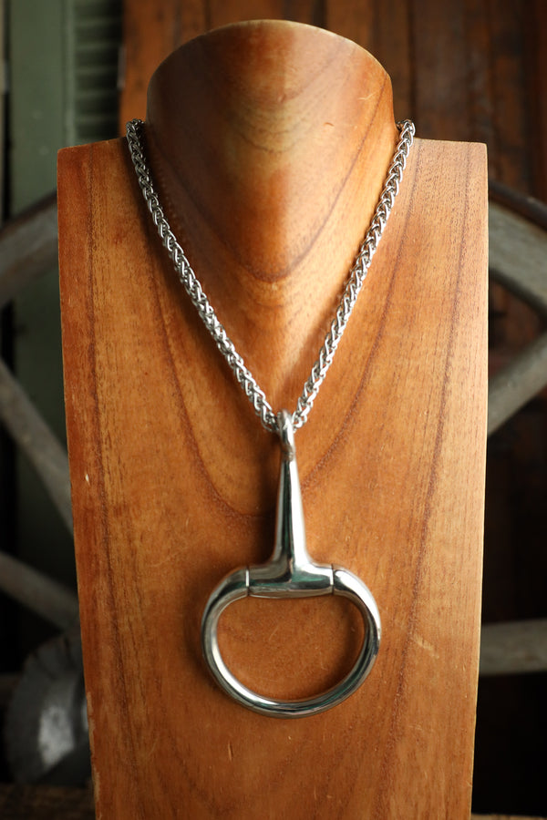V2 Designs Large Silver Snaffle-Egg But Necklace