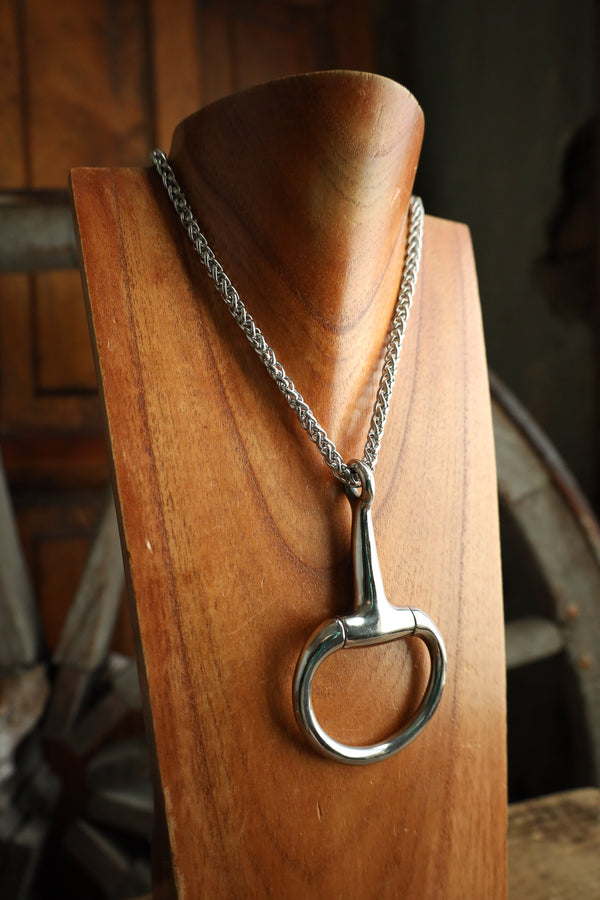 V2 Designs Large Silver Snaffle-Egg But Necklace