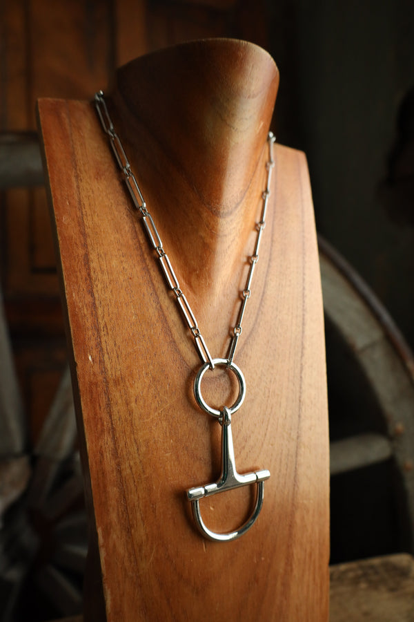 V2 18" Silver Snaffle With Paper Clip Necklace