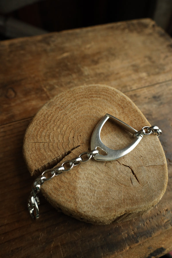 V2 Designs Large Silver Stirrup With Links Bracelet