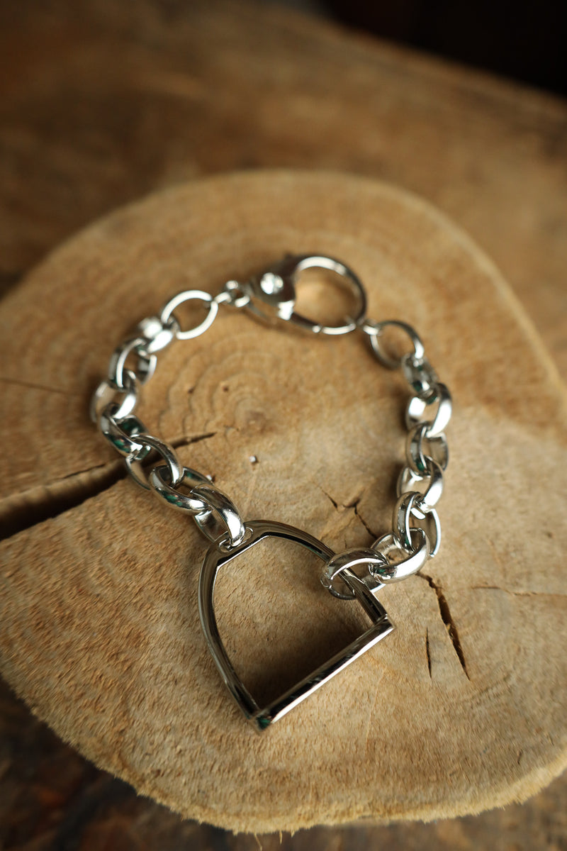V2 Designs Medium Silver Stirrup With Links Bracelet