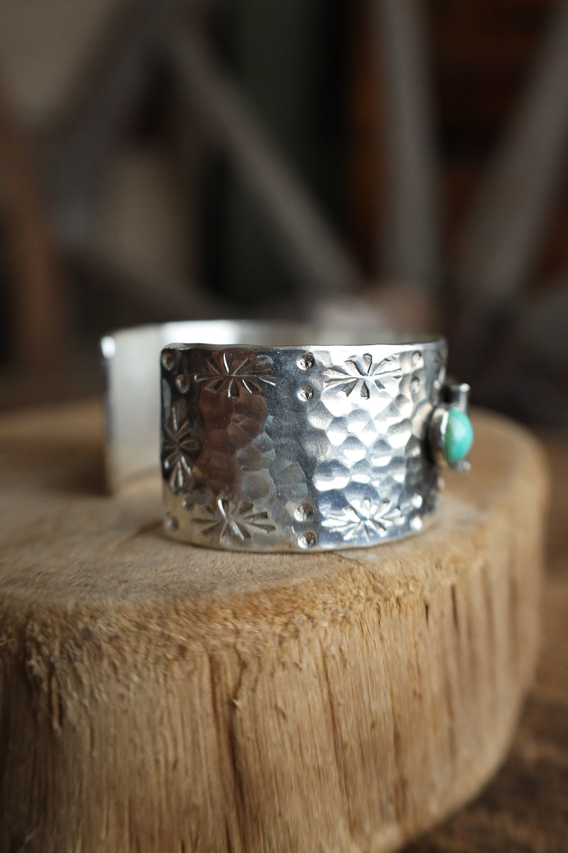 Richard Schmidt 3 Spiny Oyster Squares 4 Turquoise Rounds 1" Cuff