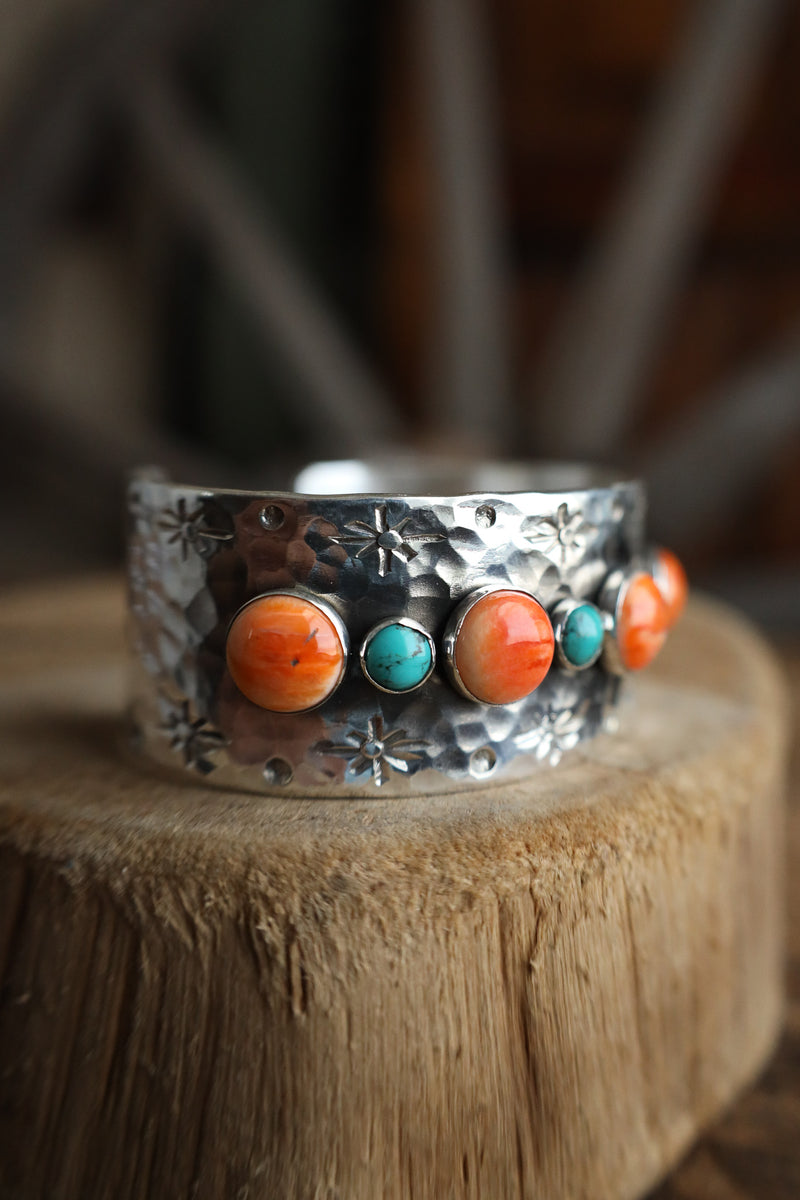 Richard Schmidt 3 Medium Spiny Oyster Rounds 4 Small Turquoise 1" Cuff