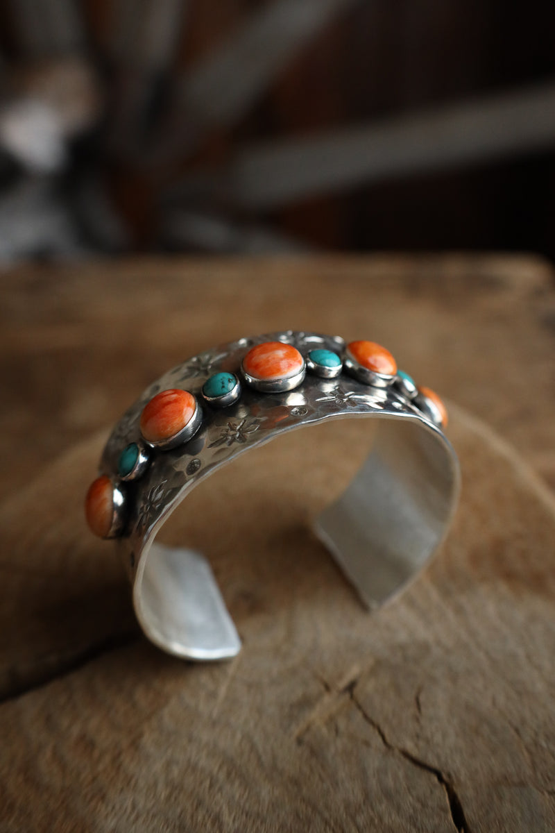 Richard Schmidt 3 Medium Spiny Oyster Rounds 4 Small Turquoise 1" Cuff