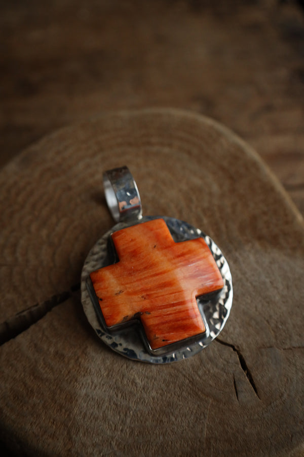 Richard Schmidt Spiny Oyster Cross Round Base Pendant
