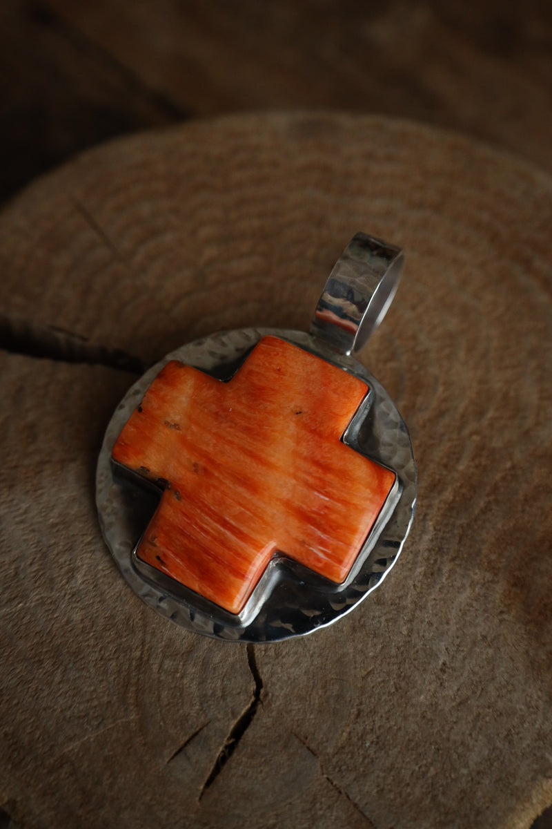 Richard Schmidt Spiny Oyster Cross Round Base Pendant