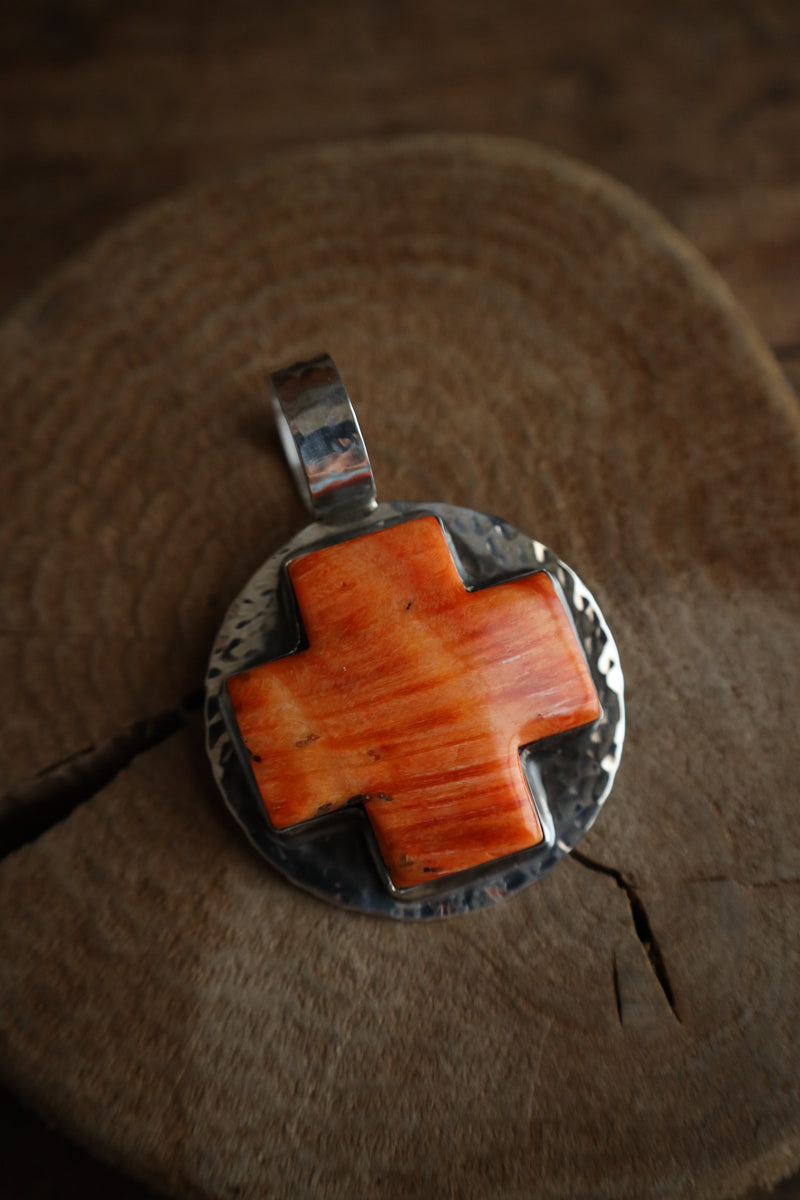 Richard Schmidt Spiny Oyster Cross Round Base Pendant