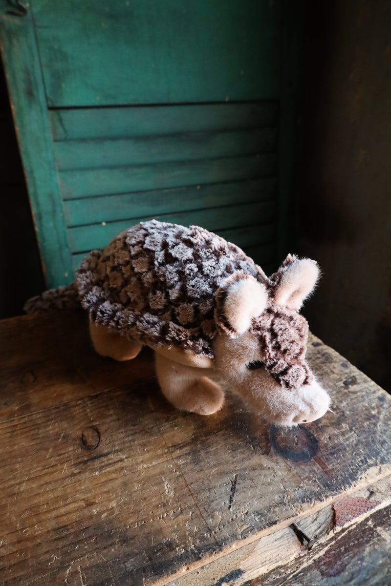 AUSTIN ARMADILLO PLUSH