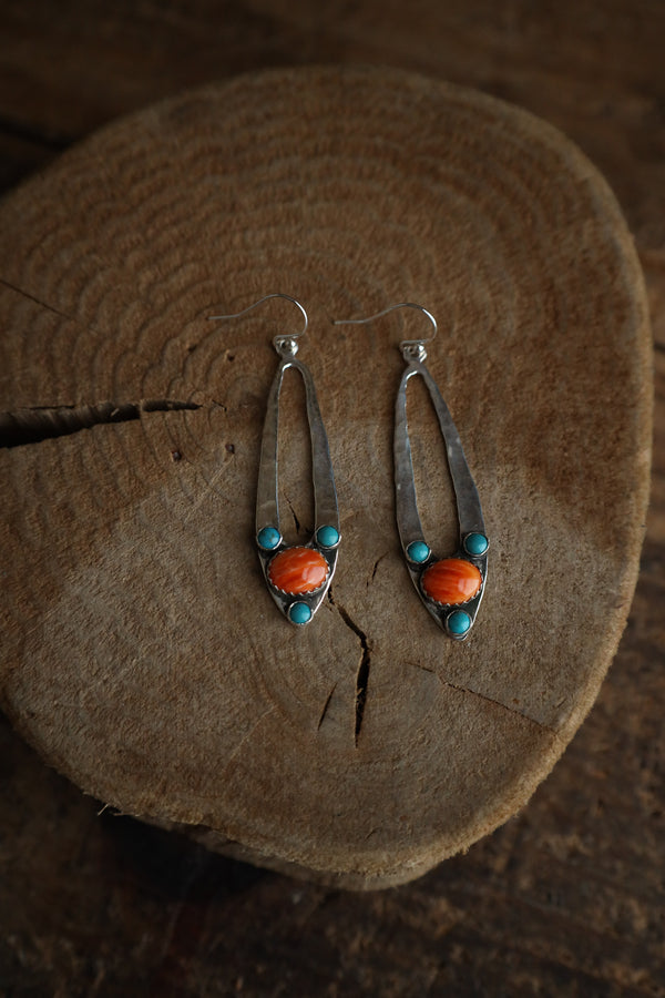 Richard Schmidt Spiny Oyster 3 Turquoise Dots Cutout Earring
