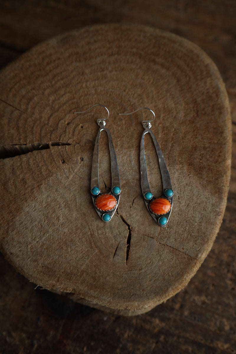 Richard Schmidt Spiny Oyster 3 Turquoise Dots Cutout Earring