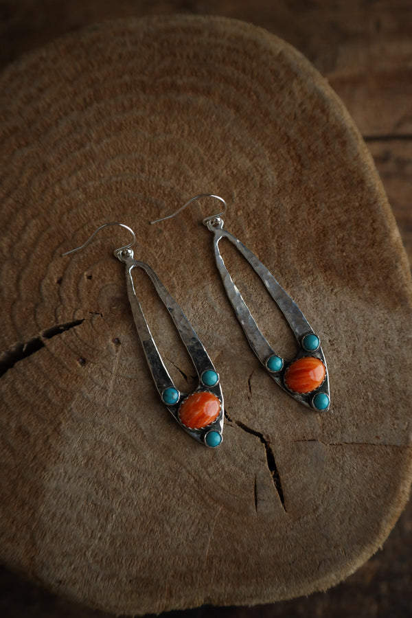 Richard Schmidt Spiny Oyster 3 Turquoise Dots Cutout Earring