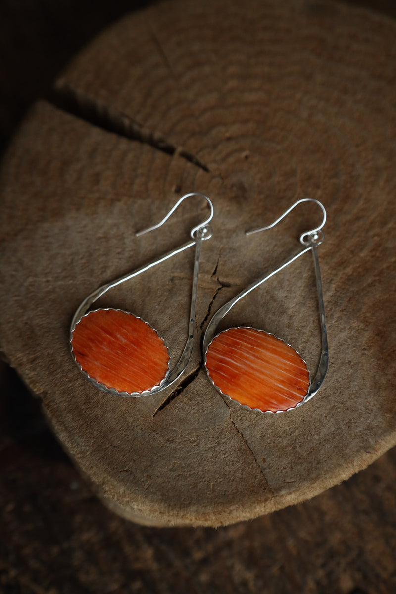 
Richard Schmidt Open Teardrop Spiny Oyster Oval Large Earring

