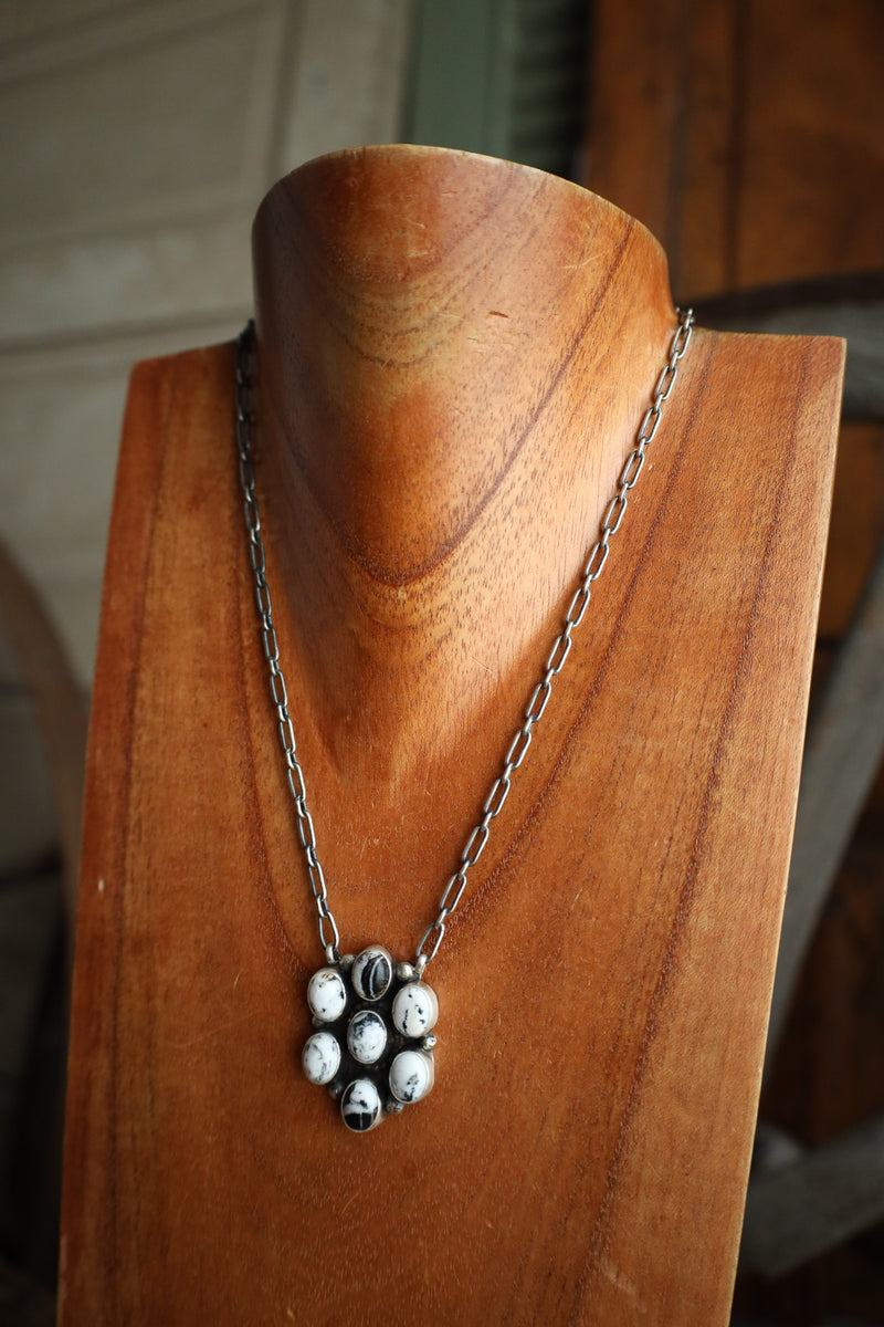 7 White Buffalo Ovals Cluster Necklace 