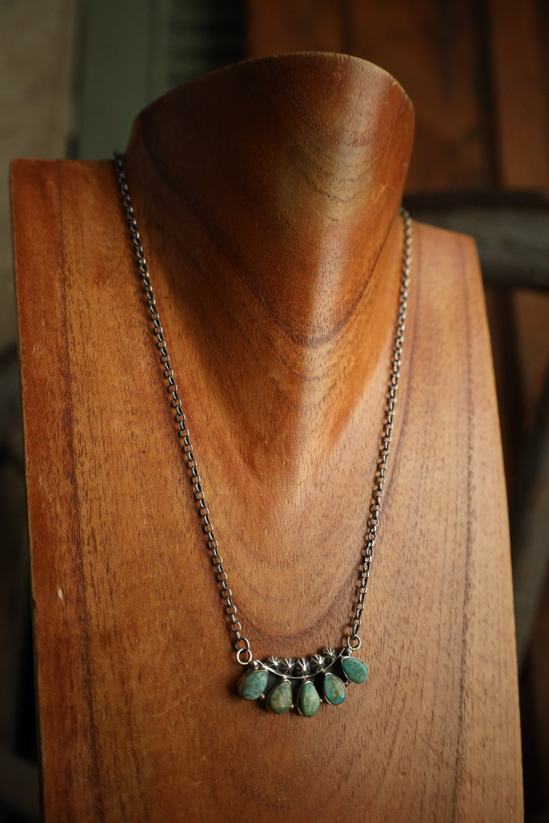 5 Green Turquoise Teardrops Starbursts Necklace 