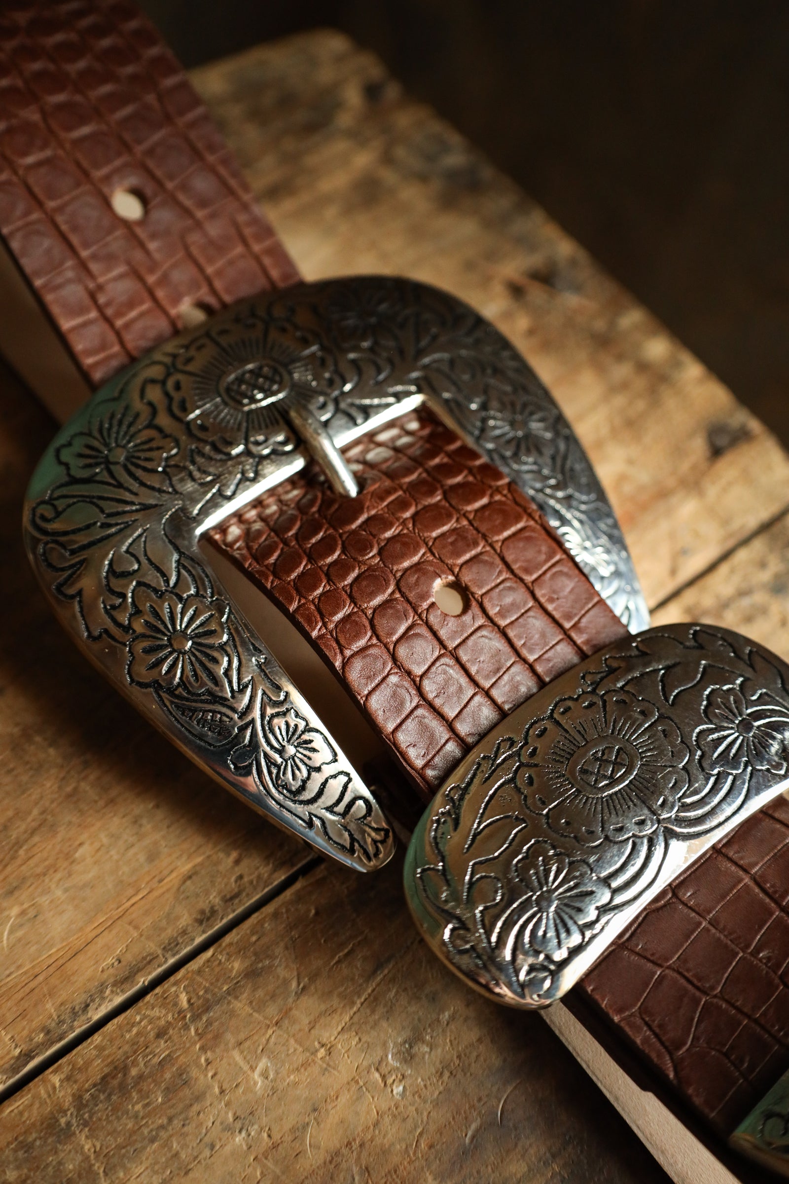 STREETS AHEAD BIG BUCKLE BELT- CROC COGNAC – Maverick Fine  display picture 1