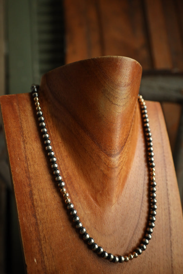 20" Navajo Pearls With Gold Beads Necklace 