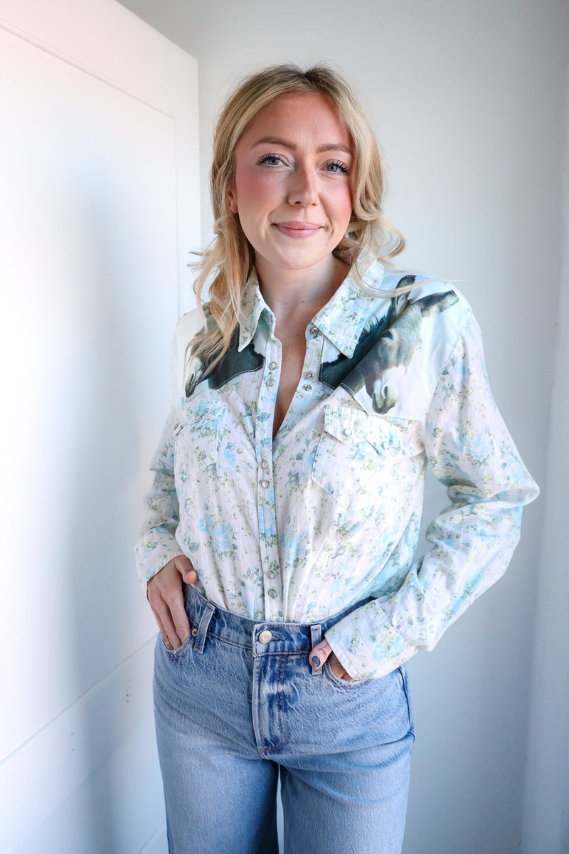 Totem White Snap Blue Floral Donkey Blouse
