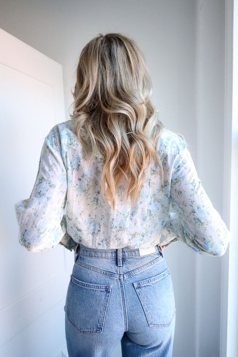 Totem White Snap Blue Floral Donkey Blouse