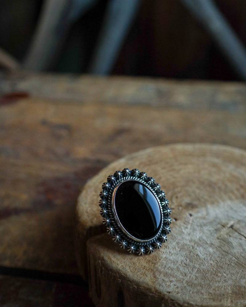 Onyx Oval Starbursts Ring- Size 8.5