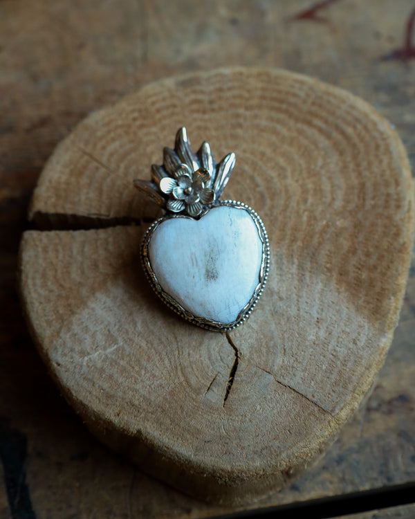 Dorjee Designs White Sacred Heart 1 Flower Pendant 