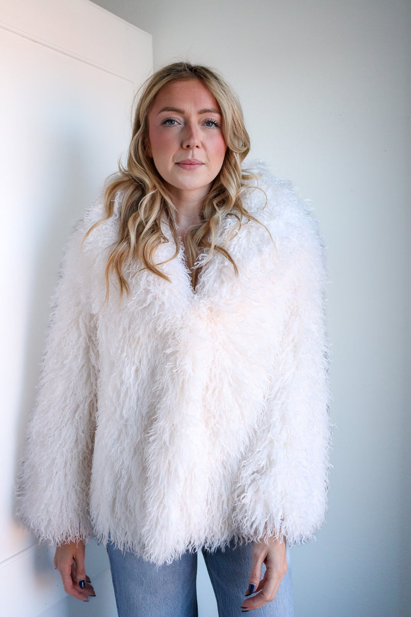 Frisson Woolie White Coat 