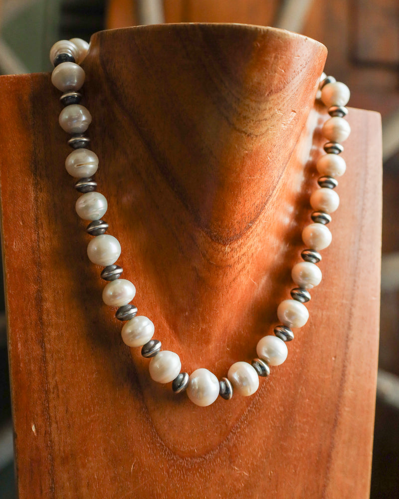 Richard Schmidt 18" Pearls With Sterling Silver Saucers Necklace 