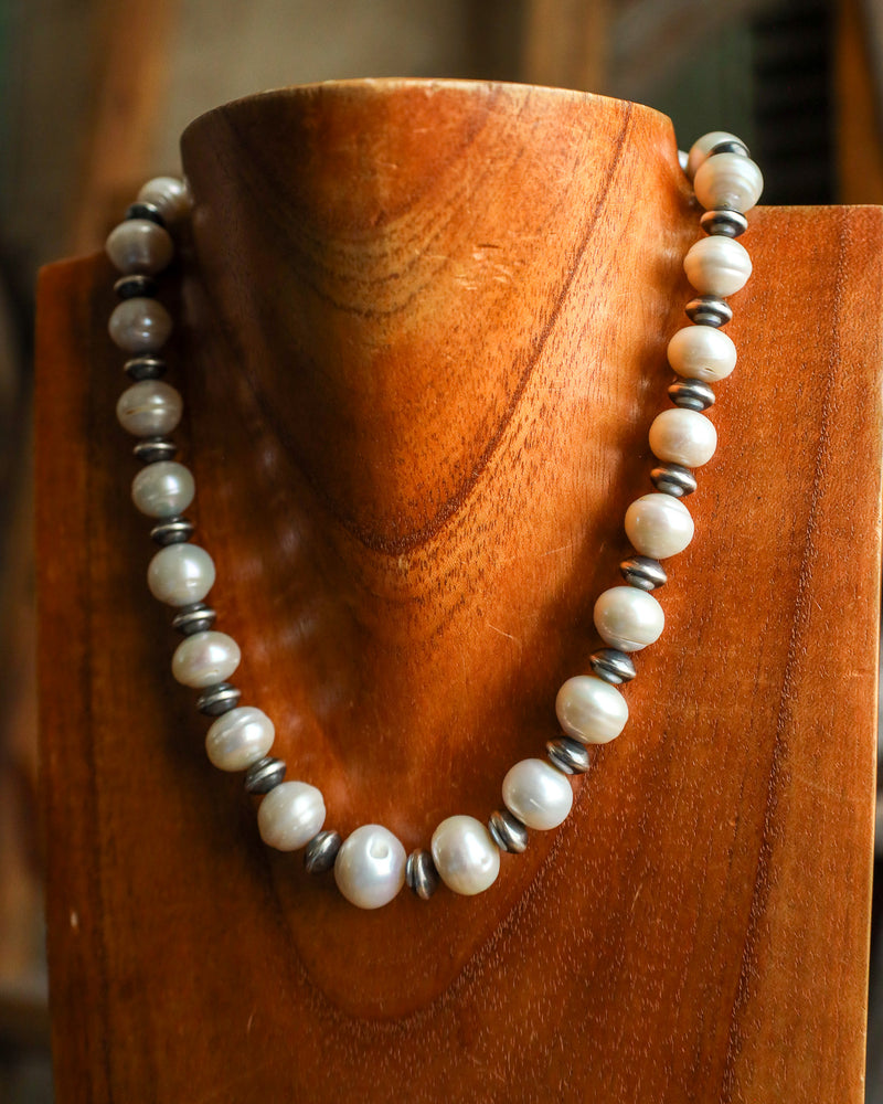 Richard Schmidt 18" Pearls With Sterling Silver Saucers Necklace 