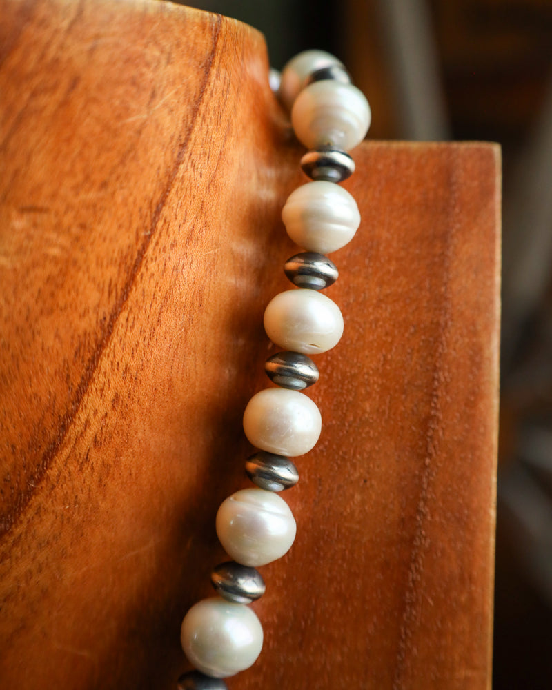 Richard Schmidt 18" Pearls With Sterling Silver Saucers Necklace 