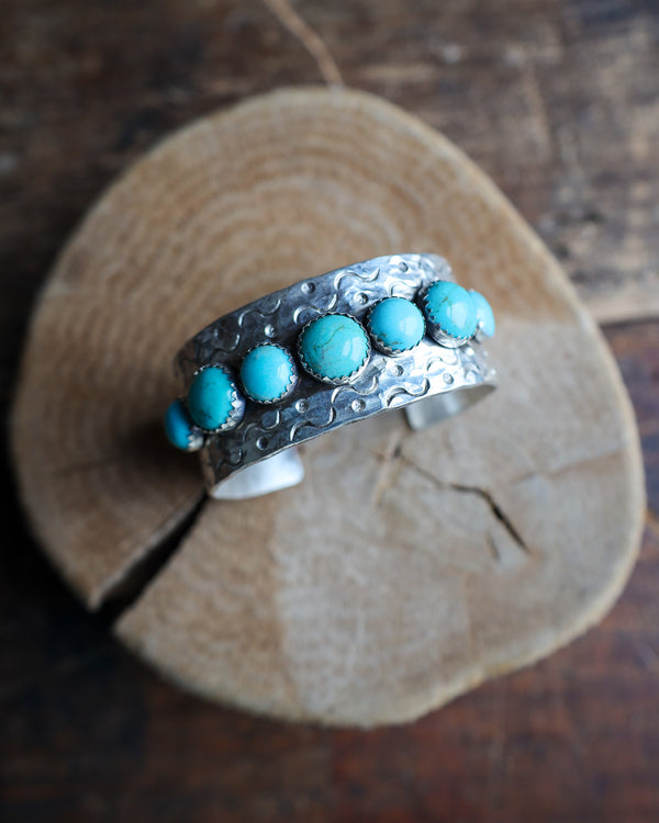 RICHARD SCHMIDT 7 TURQUOISE ROUNDS ALTERNATING 1" CUFF