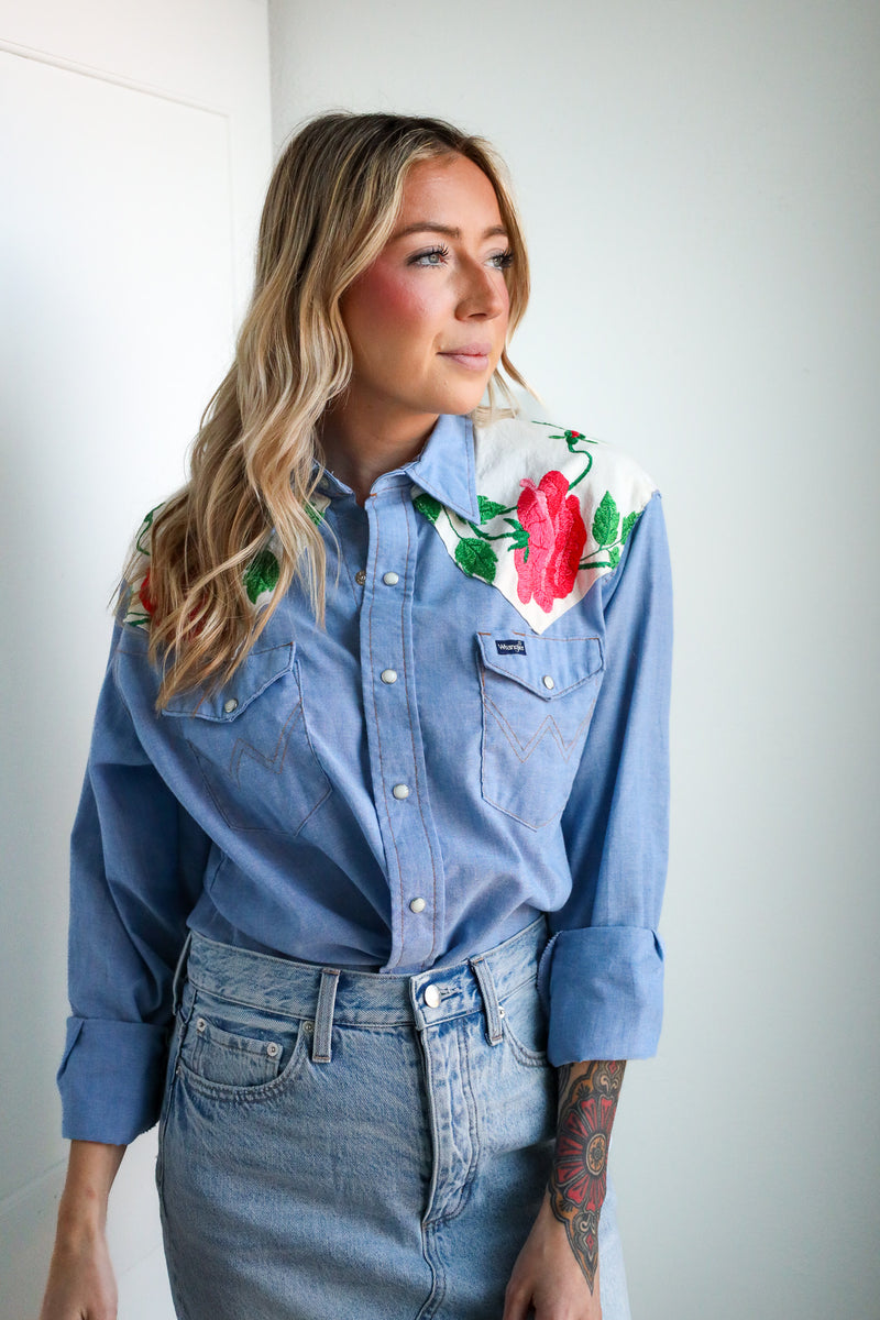 Totem Embroidery Roses Blouse
